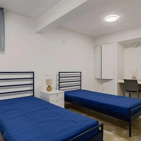 Seafront In The Center - Perfect For Families